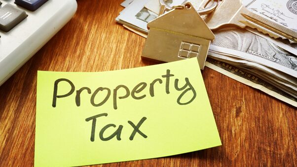 Who pays property tax in Singpore